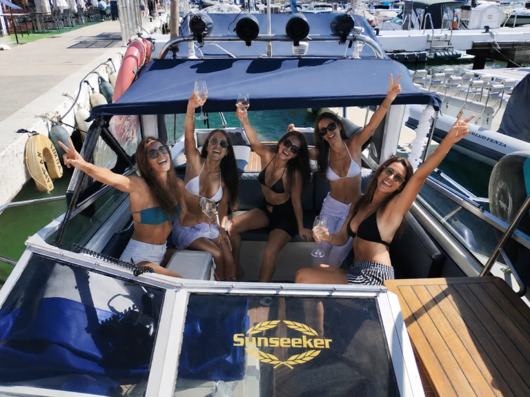 Noleggiare una Sunseeker Portofino a Fuengirola