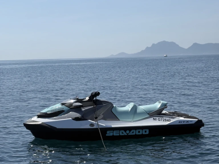 Moto d'acqua a noleggio a Antibes al miglior prezzo