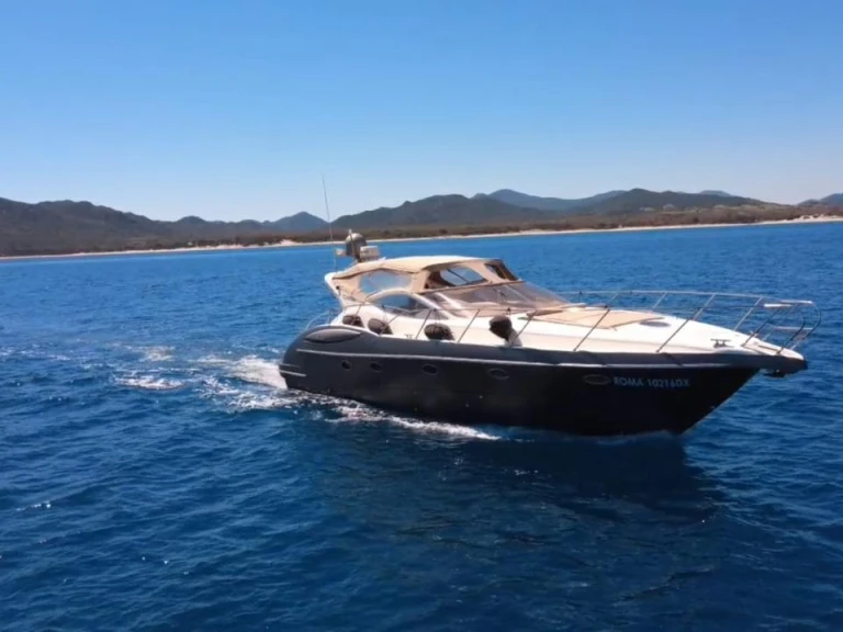 Noleggio Barca a motore a San Teodoro – Azimut Atlantis 42