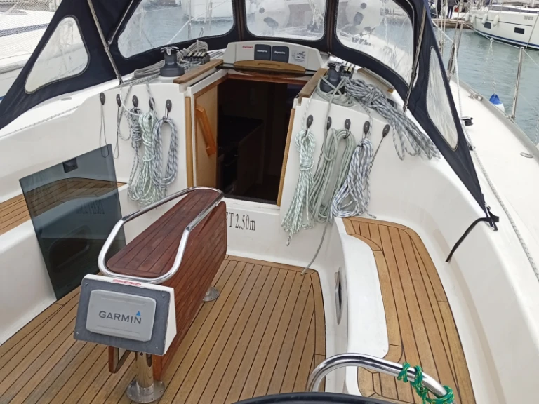 Cobra 411 da affittare a  Trogir