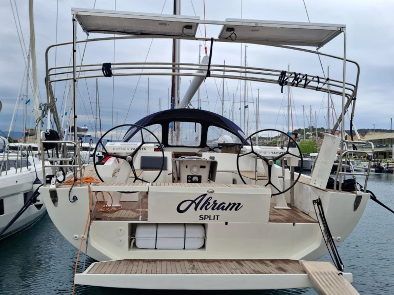 Noleggio Barca a vela con o senza skipper D&D Yacht a Trogir