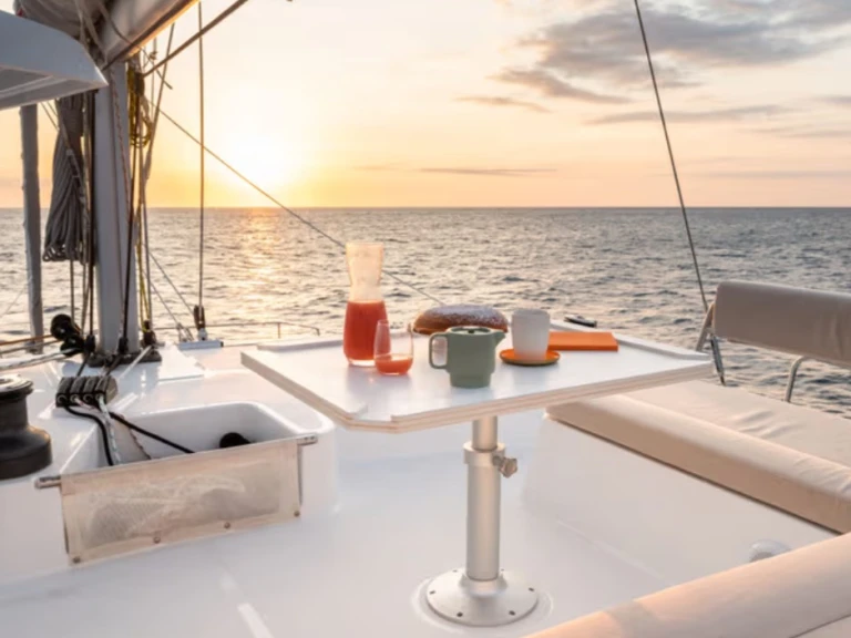 Catamarano a noleggio a Airlie Beach al miglior prezzo