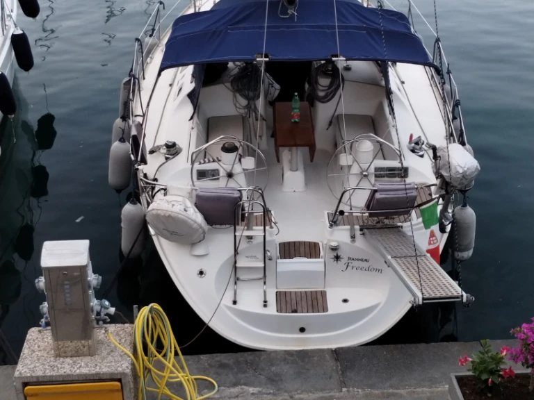 Noleggiare una Jeanneau Sun Odyssey 40 a Marina Lido