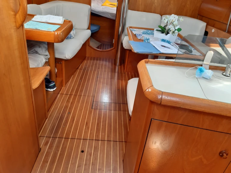 Noleggio barche Jeanneau Sun Odyssey 40 a Marina Lido su Samboat
