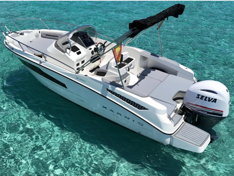 Noleggio Barca a motore con o senza skipper Karnic a Ibiza Town