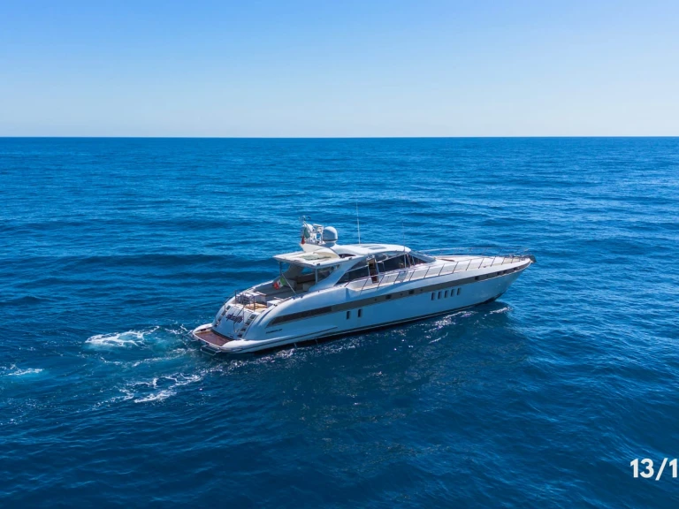 Overmarine S.p.a mangusta 80 da affittare a  Cannes
