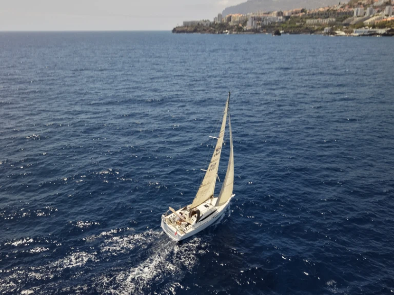 Noleggio Barca a vela con o senza skipper Jeanneau a Porto do Funchal