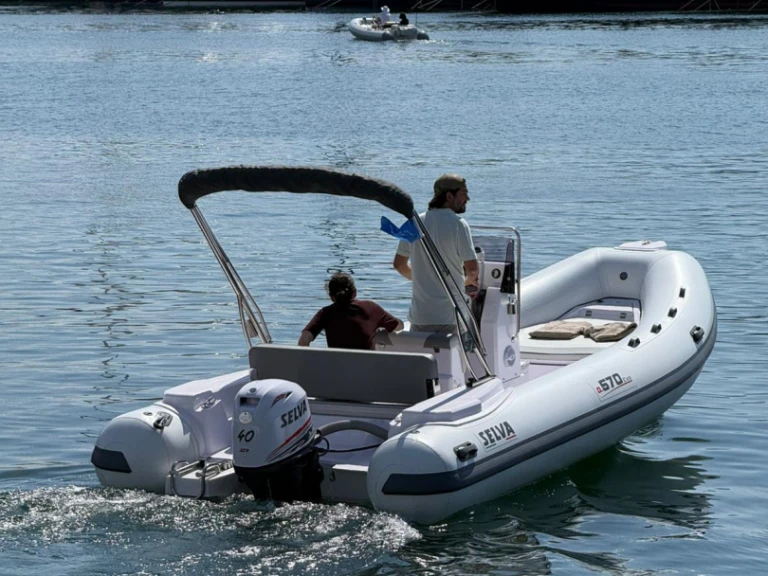 Noleggio barche Selva Selva 570 Elegance a Napoli su Samboat