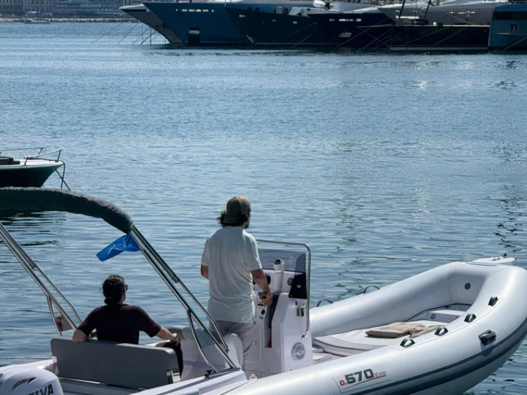 Noleggio Gommone Selva con patente nautica