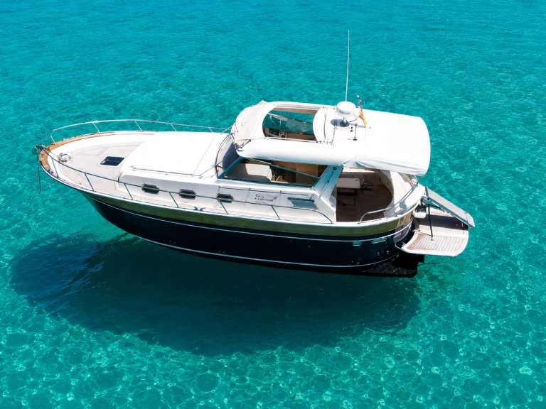 Noleggio a Mahon Port – Apreamare 100 comfort su SamBoat