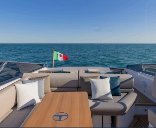 Noleggio Yacht di lusso a Castellammare di Stabia – Itama Itama 45