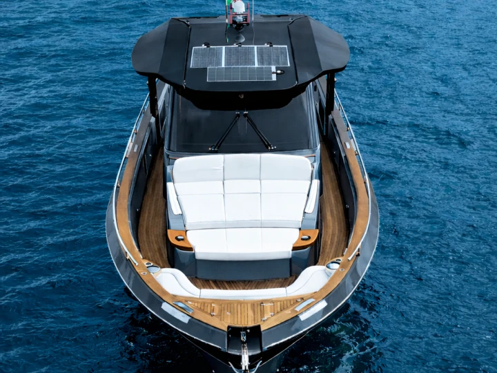 Noleggio Yacht di lusso con o senza skipper italyure a Castellammare di Stabia