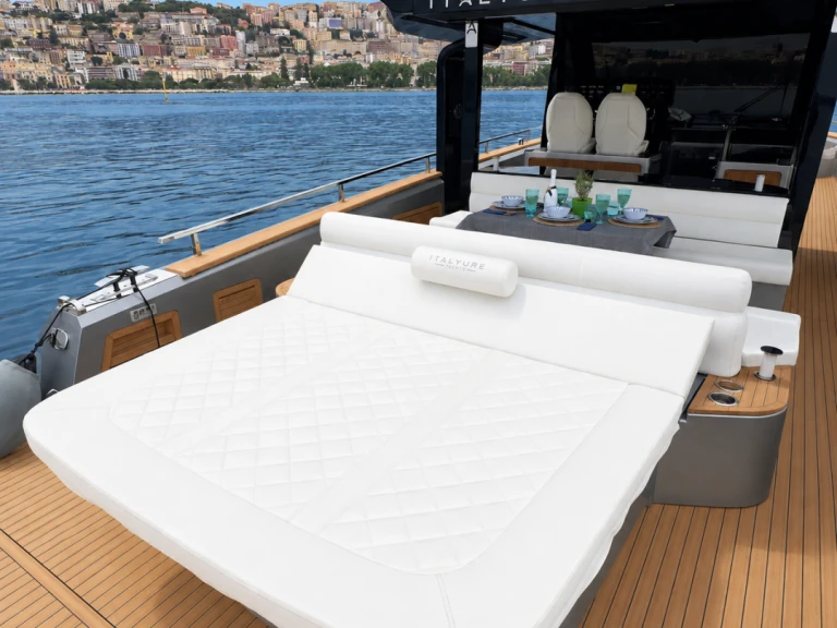 Noleggio Yacht di lusso italyure con patente nautica