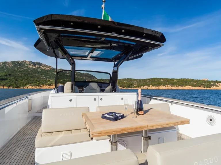 Pardo Yachts Pardo 43 da affittare a  Juan-les-Pins