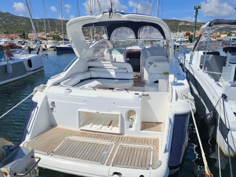 Noleggio Barca a motore Fairline con patente nautica