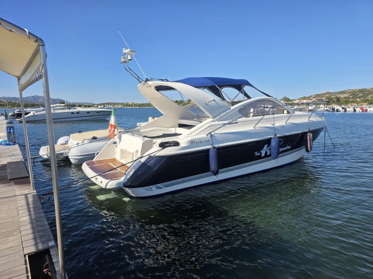 Noleggiare una Fairline Targa 34 a Porto Rotondo