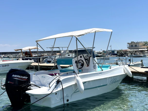 Noleggiare una blumax 19 pro Blumax 19 Pro a Taormina