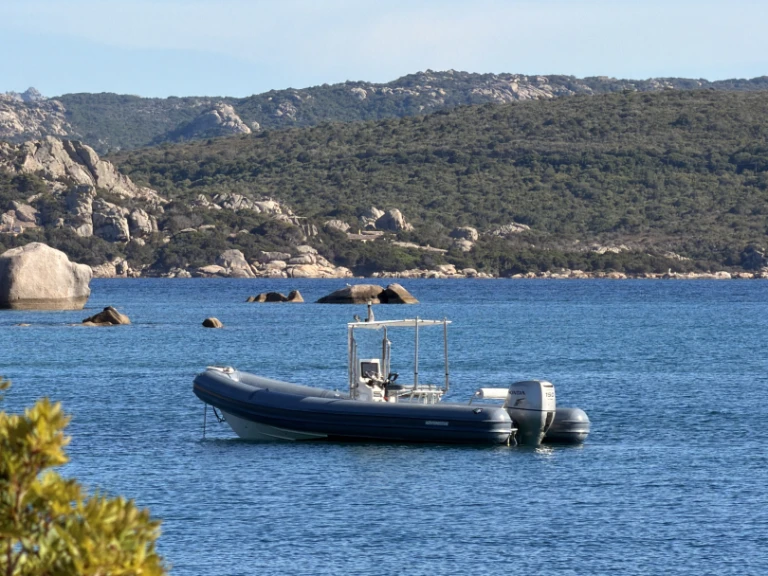 Noleggio barche Novamarine RH 700 a Poltu Quatu su Samboat