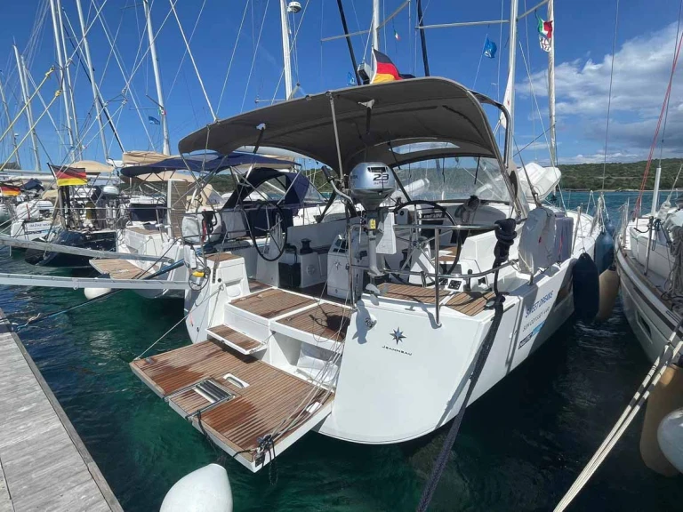 Barca a vela a noleggio a Palma de Maiorca al miglior prezzo