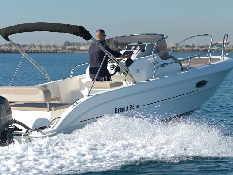 Noleggio a Pola –  Mingolla Brava 22WA su SamBoat
