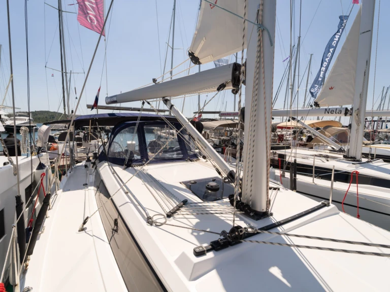 Noleggiare una Bavaria Bavaria C38 a Pirovac