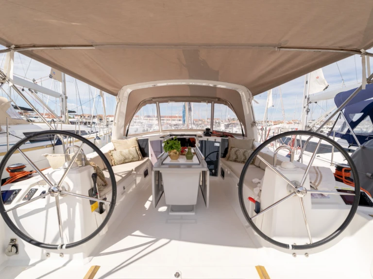 Noleggio barche Bénéteau Oceanis 41.1 a Pirovac su Samboat