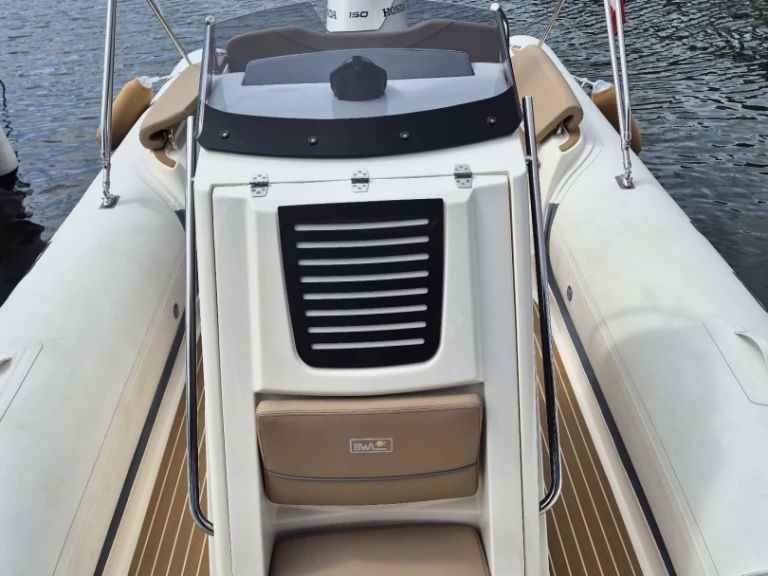 Noleggio barche Bwa Sport 26 GTO a Cannigione su Samboat
