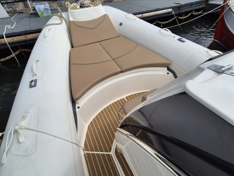 Noleggio Gommone con o senza skipper Bwa a Cannigione