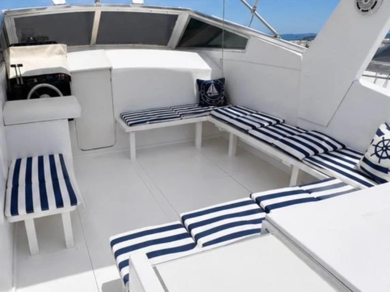 Noleggio barche Mochi Craft Mochi craft 42 a Ischia su Samboat