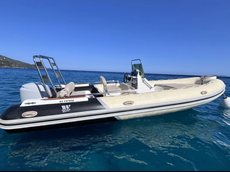 Noleggiare una Tiger 620 pro Line  a Le Lavandou