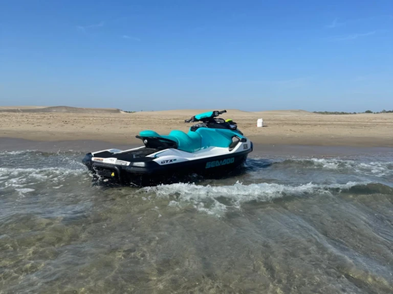 Moto d'acqua a noleggio a Le Grau-du-Roi al miglior prezzo