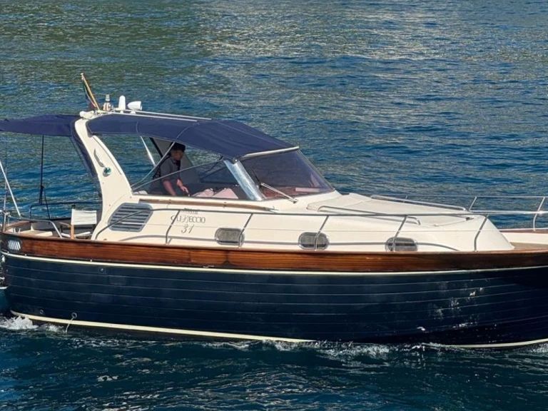 Noleggio a Sorrento – Mimi Libeccio 31 su SamBoat