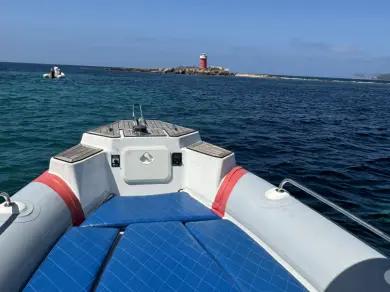 Noleggiare una Rib 760 a Porto di Alghero