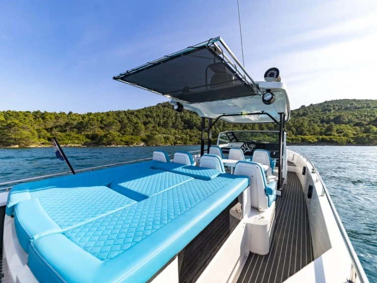 Noleggio a Bol – Axopar Axopar 37 Sun-Top su SamBoat