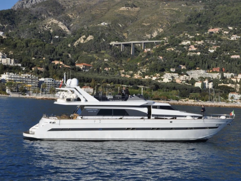 Yacht di lusso a noleggio a Monaco-Ville al miglior prezzo