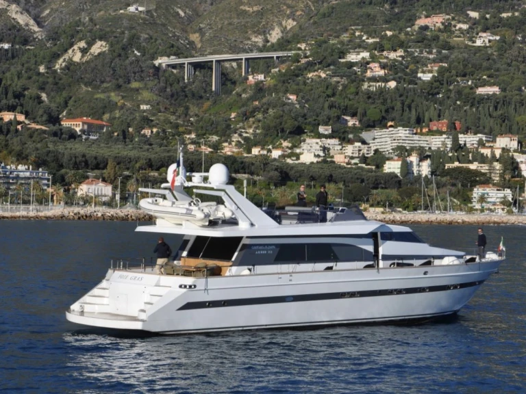 Noleggio a Monaco-Ville – Cantieri Di Pisa Akir 22 S su SamBoat