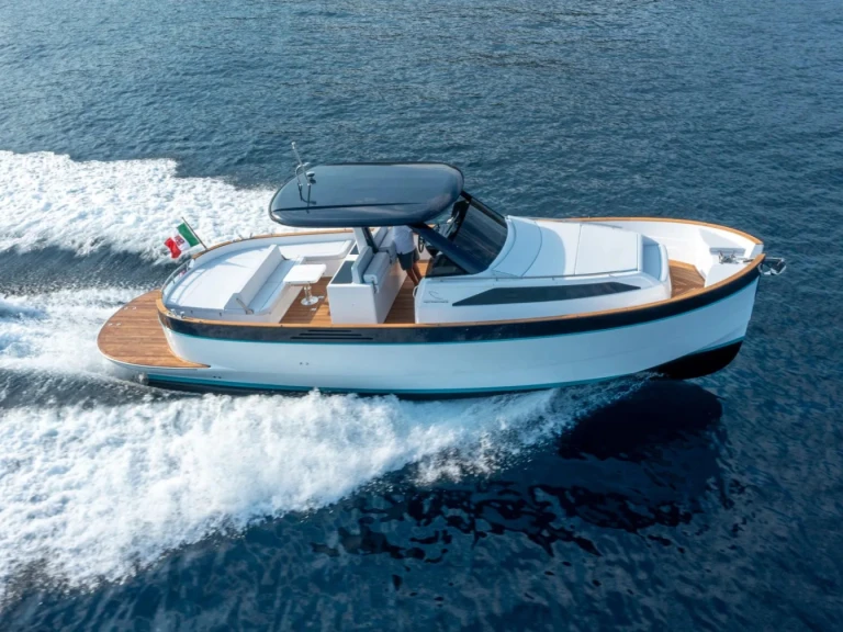 Noleggio Yacht di lusso con o senza skipper Gozzo a Antibes