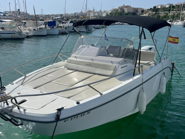 Noleggio a Marina deportiva de Menorca – Bénéteau Flyer 7 SUNdeck su SamBoat