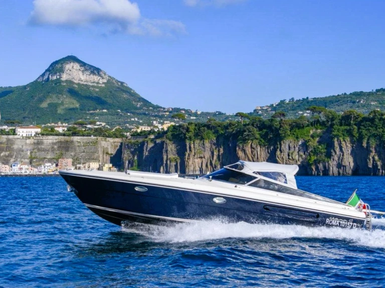 Noleggiare una Itama Itama 40 a Capri