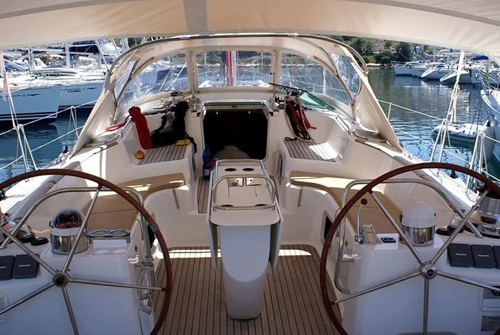 Noleggiare una Jeanneau Sun Odyssey 54 DS a Ribishi