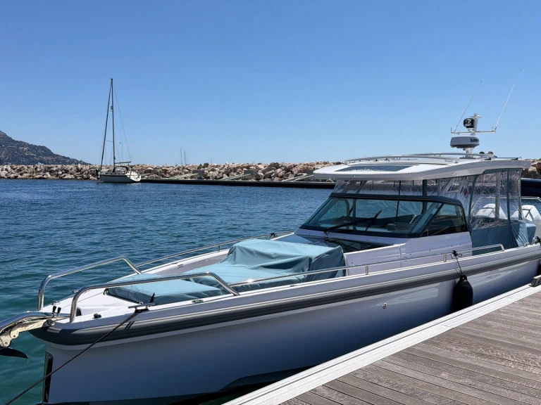 Noleggio barche Mandelieu-la-Napoule economico Axopar 37 Sun-Top