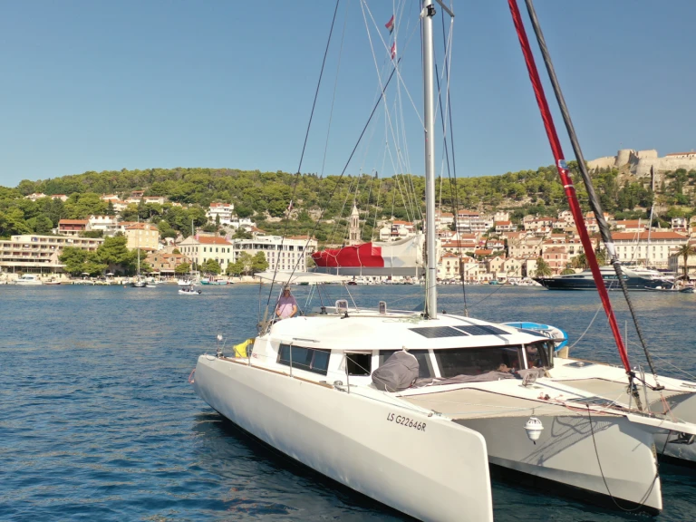 Catamarano a noleggio a Propriano al miglior prezzo