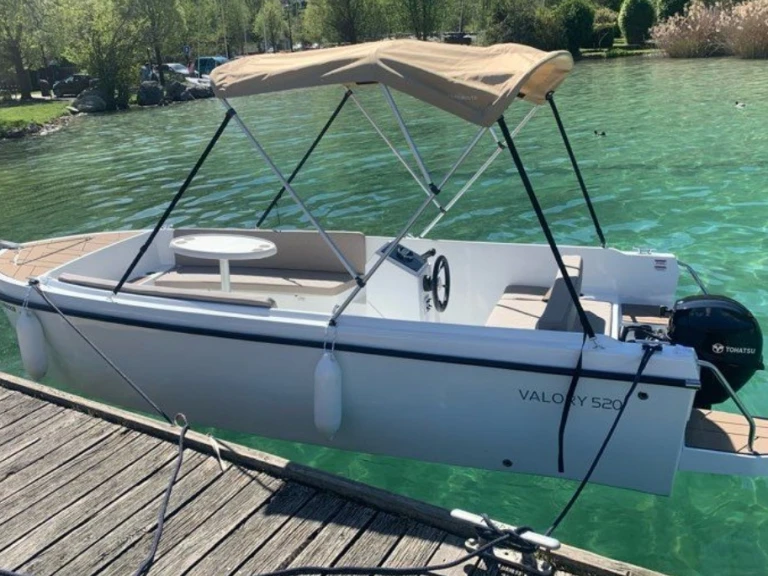 Noleggio Barca a motore Valory con patente nautica