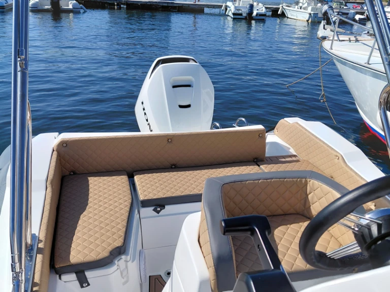 Noleggio Gommone Levante con patente nautica