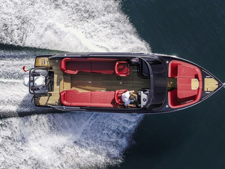 Noleggio Barca a motore con o senza skipper Cranchi a Marina di Portisco