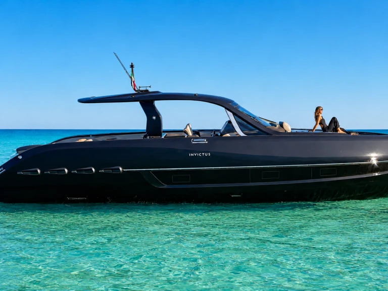 Noleggio Yacht di lusso Invictus  con patente nautica