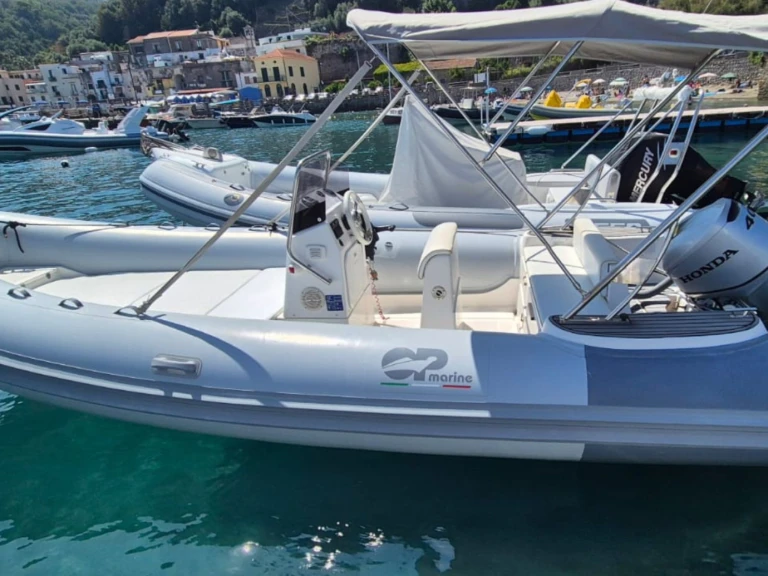 Noleggio Gommone con o senza skipper op marine a Sorrento