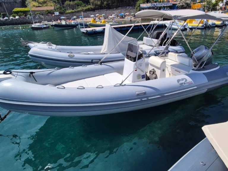 Noleggiare una op marine 19 a Sorrento