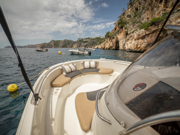 Noleggio Barca a motore a Oliva – AQUA 620