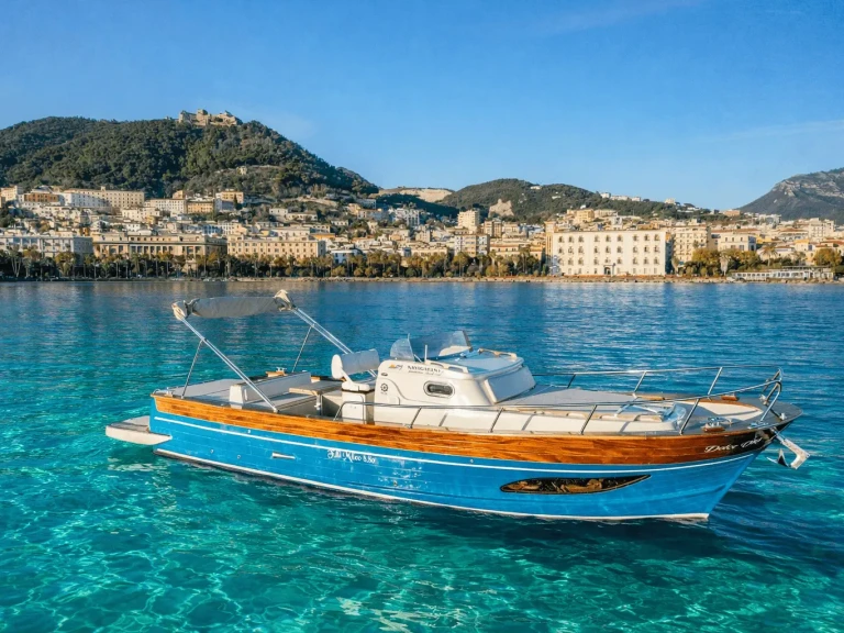 Noleggio barche Fratelli di Micco Gozzo Campano Sport Cruiser a Salerno su Samboat